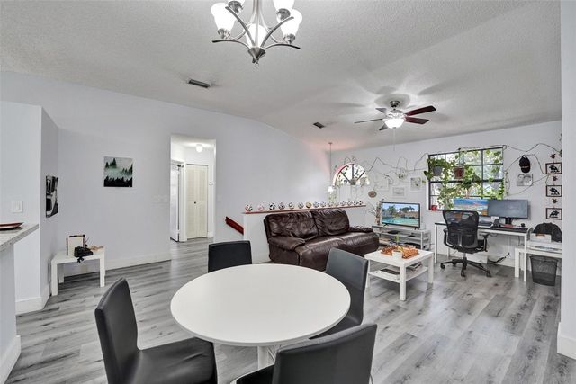 11970 NW 11th Street 11970, Pembroke Pines, FL 33026