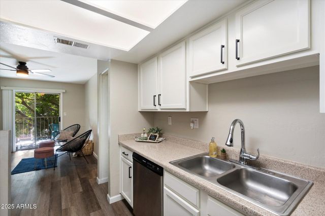 16602 N 25TH Street 215, Phoenix, AZ 85032