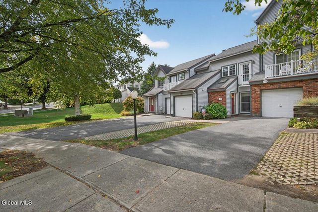 22 Lakeview Road, Saratoga Springs, NY 12866