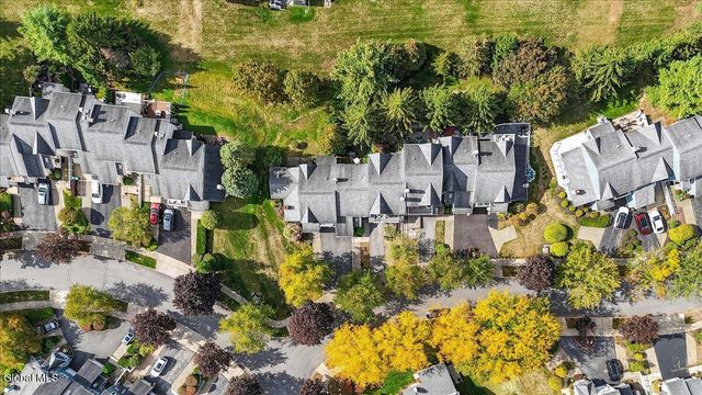 22 Lakeview Road, Saratoga Springs, NY 12866