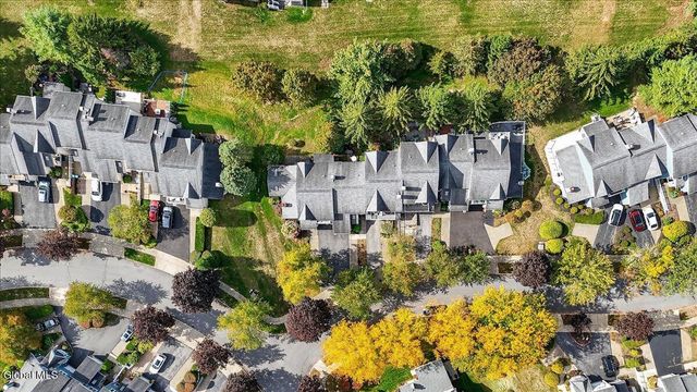 22 Lakeview Road, Saratoga Springs, NY 12866