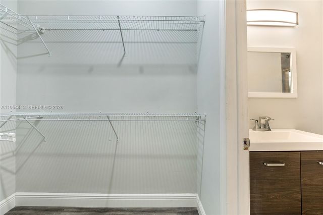 7725 Carlyle Ave 10, Miami Beach, FL 33141