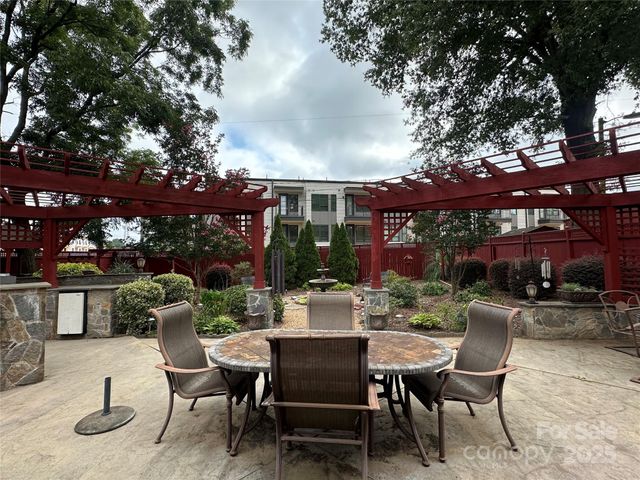 400 Bowman Road 1, Charlotte, NC 28217