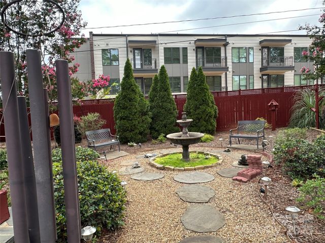 400 Bowman Road 1, Charlotte, NC 28217