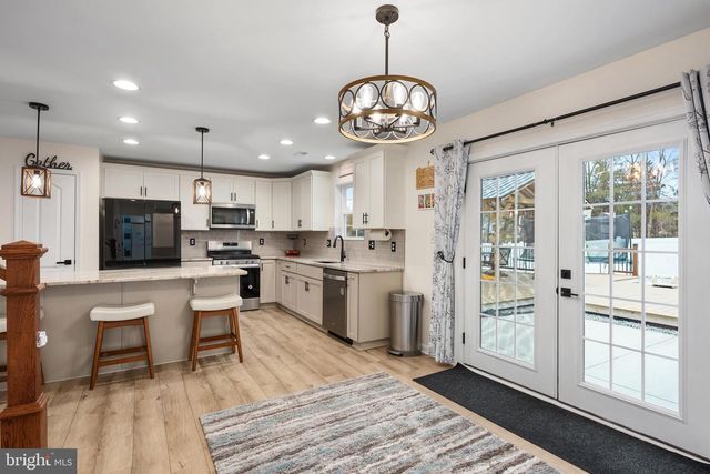 26 CHESTERFIELD RD, New Oxford, PA 17350