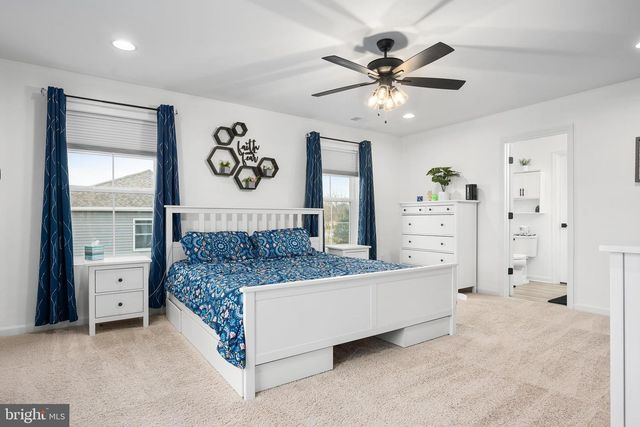 26 CHESTERFIELD RD, New Oxford, PA 17350