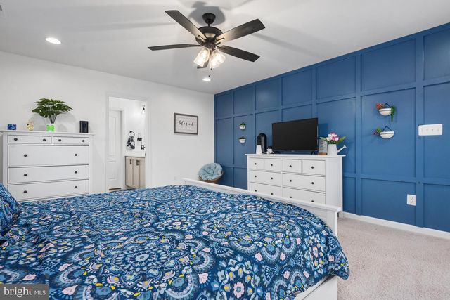 26 CHESTERFIELD RD, New Oxford, PA 17350