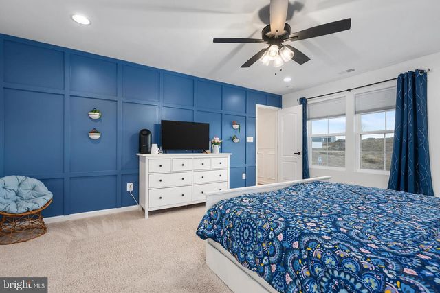 26 CHESTERFIELD RD, New Oxford, PA 17350