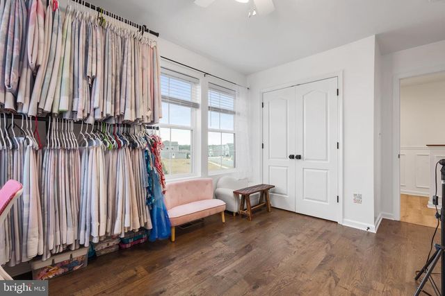 26 CHESTERFIELD RD, New Oxford, PA 17350