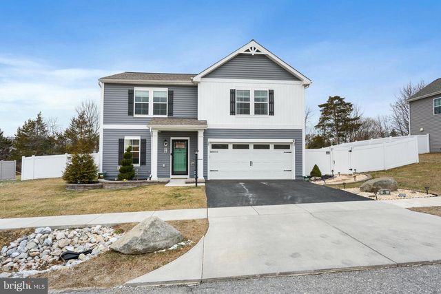 26 CHESTERFIELD RD, New Oxford, PA 17350