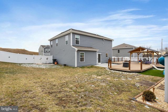 26 CHESTERFIELD RD, New Oxford, PA 17350