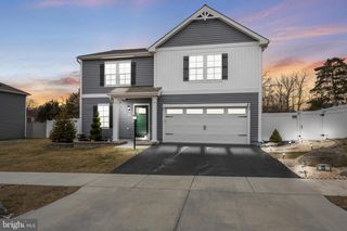 26 CHESTERFIELD RD, New Oxford, PA 17350