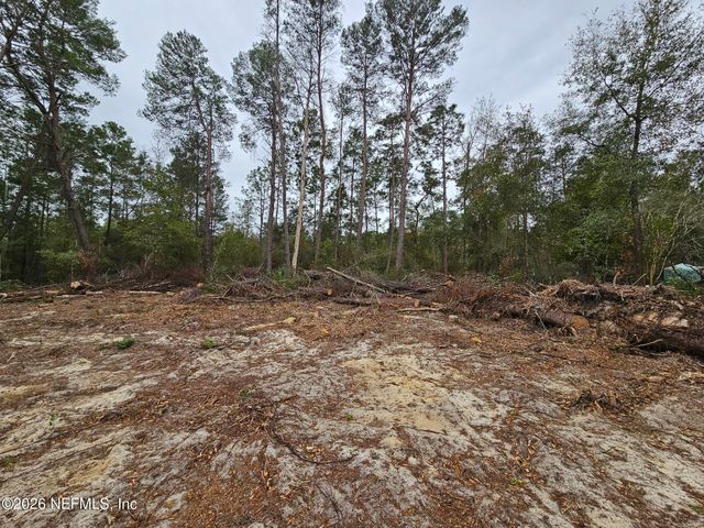 131 SE 5TH Street, Interlachen, FL 32148