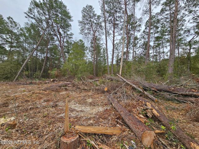 131 SE 5TH Street, Interlachen, FL 32148