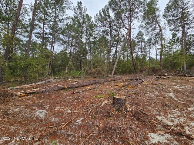 131 SE 5TH Street, Interlachen, FL 32148