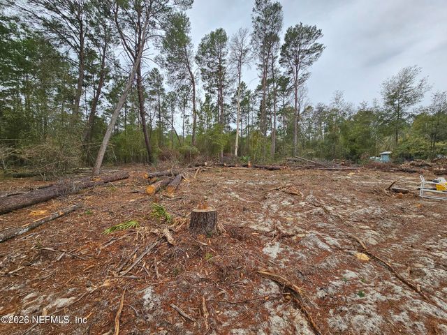 131 SE 5TH Street, Interlachen, FL 32148