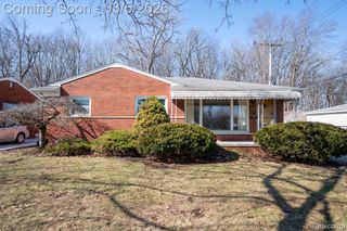 3832 Longmeadow Drive, Trenton, MI 48183