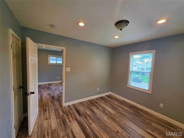 6343 Sherry Avenue, St Louis, MO 63136