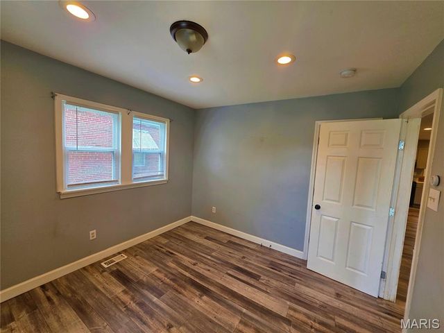 6343 Sherry Avenue, St Louis, MO 63136
