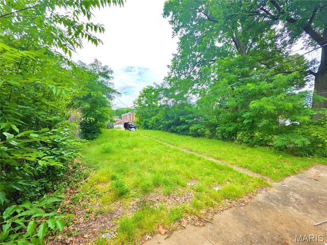 6343 Sherry Avenue, St Louis, MO 63136