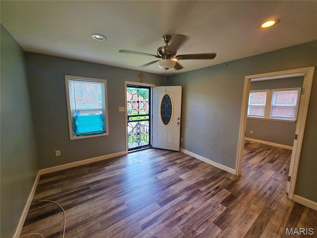 6343 Sherry Avenue, St Louis, MO 63136