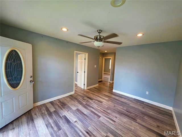 6343 Sherry Avenue, St Louis, MO 63136