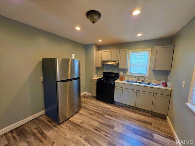 6343 Sherry Avenue, St Louis, MO 63136