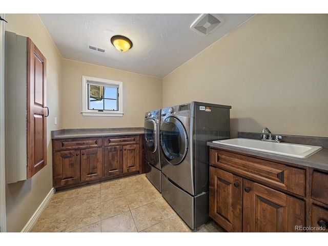 9261 Blue Spruce Ln, Niwot, CO 80503