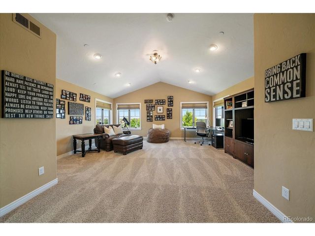 9261 Blue Spruce Ln, Niwot, CO 80503