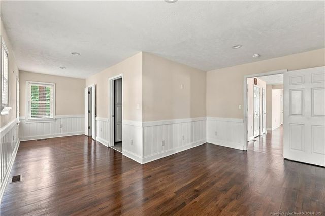 2072 Seneca Drive, Fayetteville, NC 28301