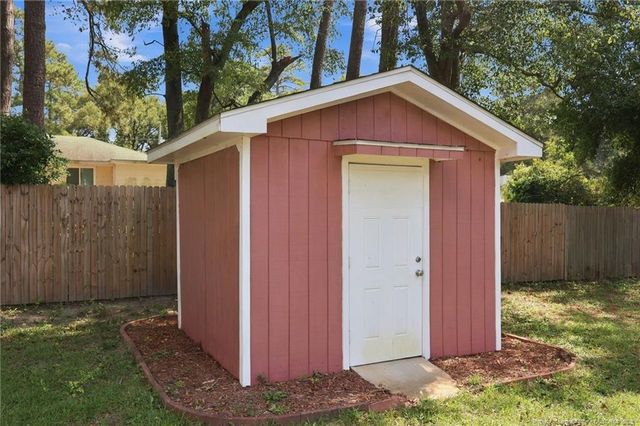 2072 Seneca Drive, Fayetteville, NC 28301