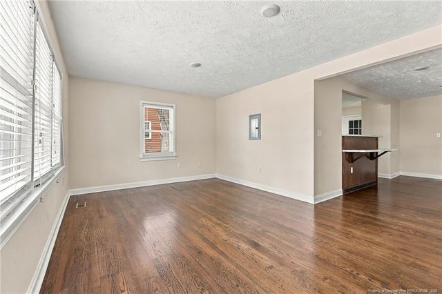 2072 Seneca Drive, Fayetteville, NC 28301