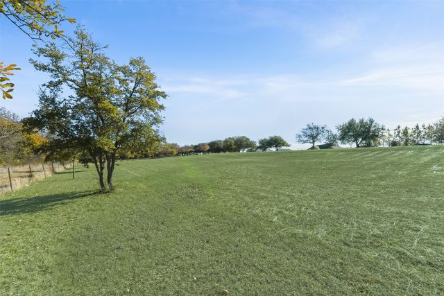 617 Cold Springs Road, Van Alstyne, TX 75495