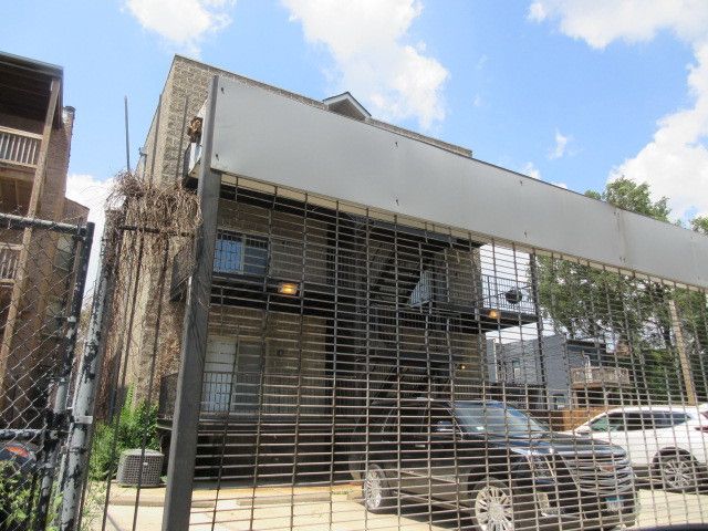 4417 S Calumet Avenue 2S, Chicago, IL 60653