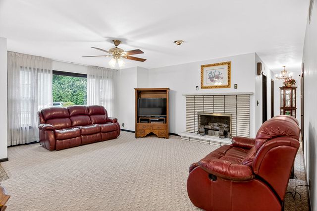 106 Superior Avenue, Machesney Park, IL 61115