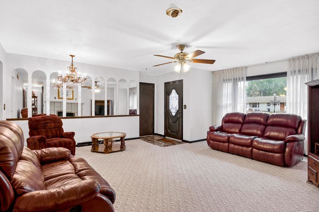 106 Superior Avenue, Machesney Park, IL 61115