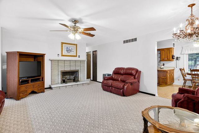 106 Superior Avenue, Machesney Park, IL 61115