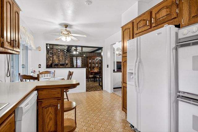 106 Superior Avenue, Machesney Park, IL 61115