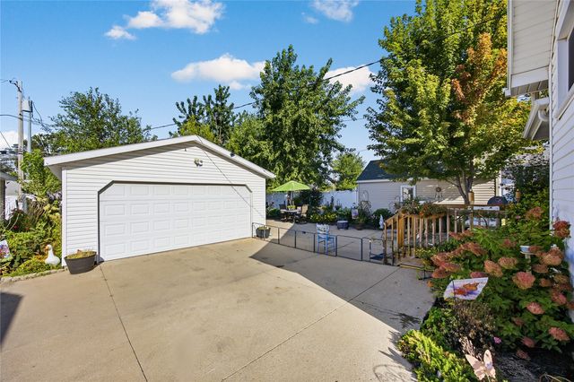 128 17th Street SW, Cedar Rapids, IA 52404