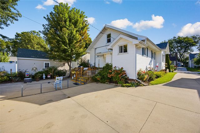 128 17th Street SW, Cedar Rapids, IA 52404