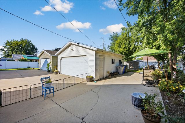 128 17th Street SW, Cedar Rapids, IA 52404