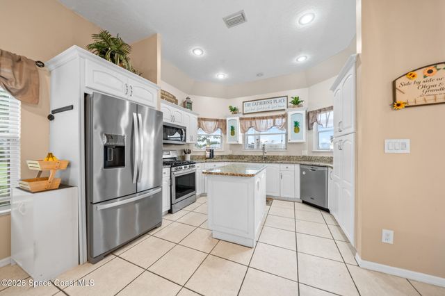 950 Somerset Lane, Melbourne, FL 32940