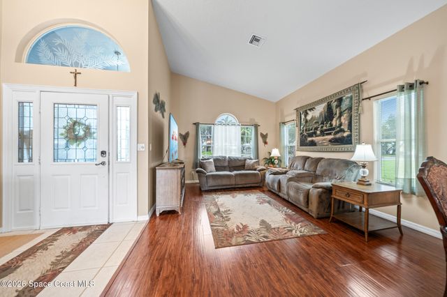 950 Somerset Lane, Melbourne, FL 32940