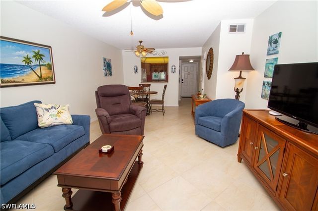 4326 27th CT SW 103, Naples, FL 34116