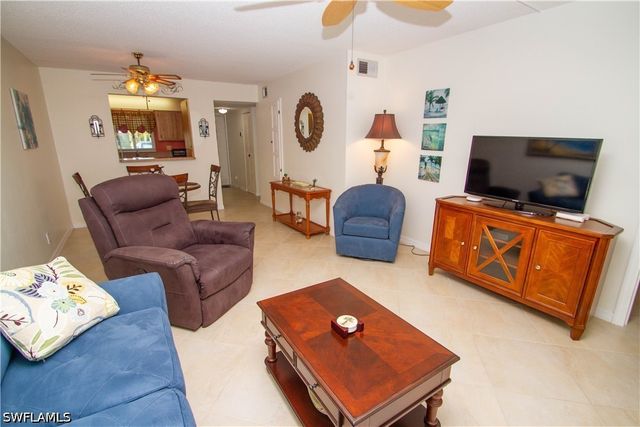 4326 27th CT SW 103, Naples, FL 34116