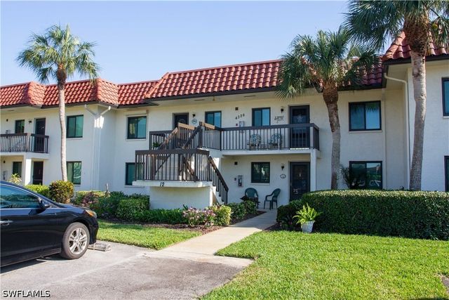 4326 27th CT SW 103, Naples, FL 34116