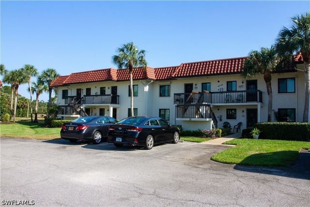 4326 27th CT SW 103, Naples, FL 34116