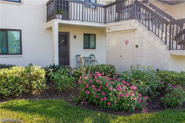 4326 27th CT SW 103, Naples, FL 34116