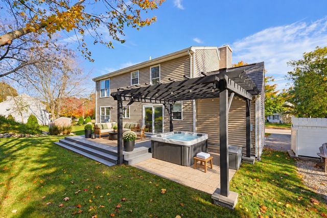 51 Edmund H Nichols Rd, North Attleboro, MA 02760