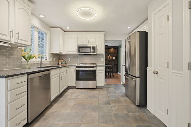 51 Edmund H Nichols Rd, North Attleboro, MA 02760